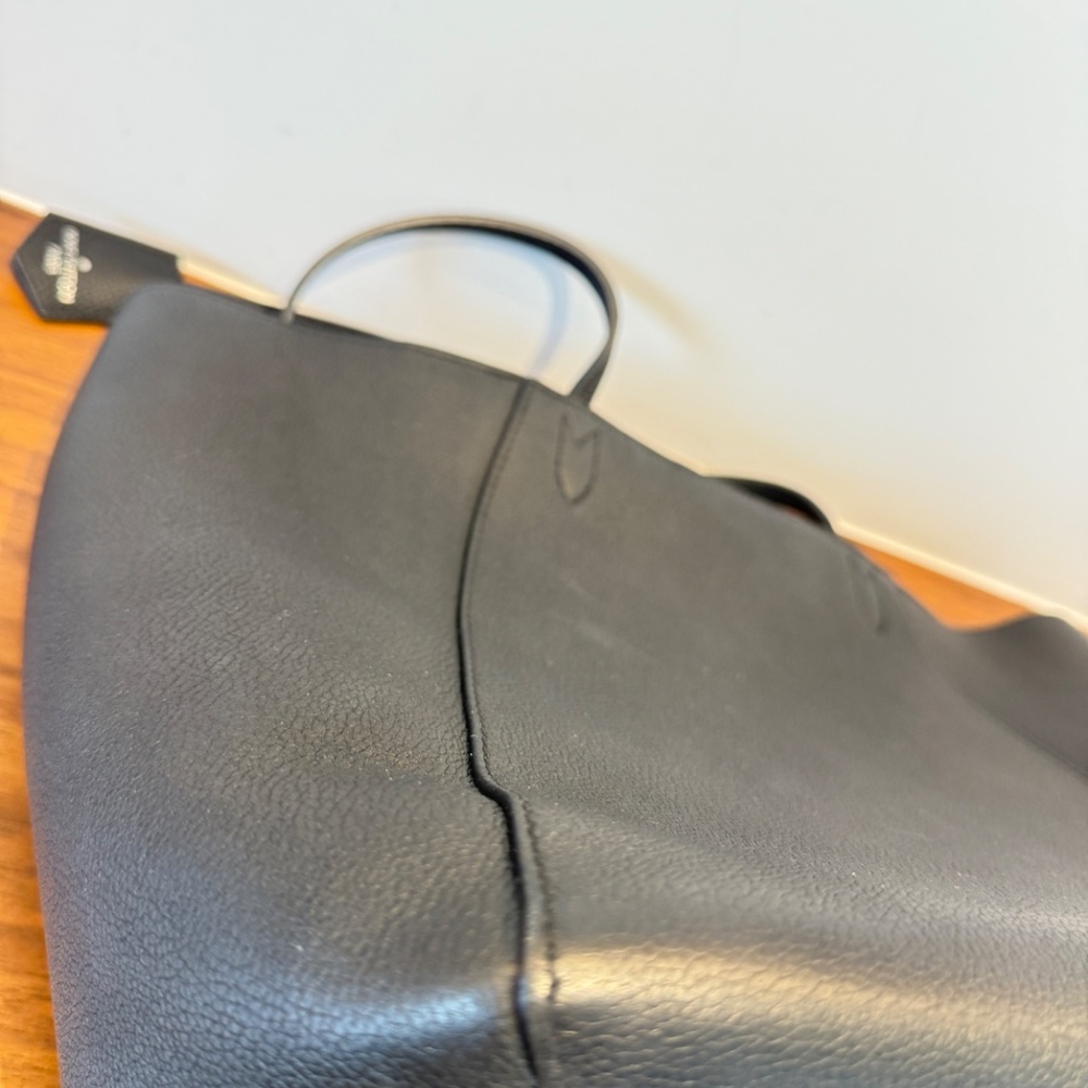 SOLD ❌Louis Vuitton Calfskin Cabas Lockme tote in Black - Picture 5 of 13